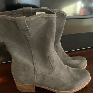 Ugg ankle boot